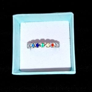 🤩Beautiful🤩 size 8 rainbow of colors ring